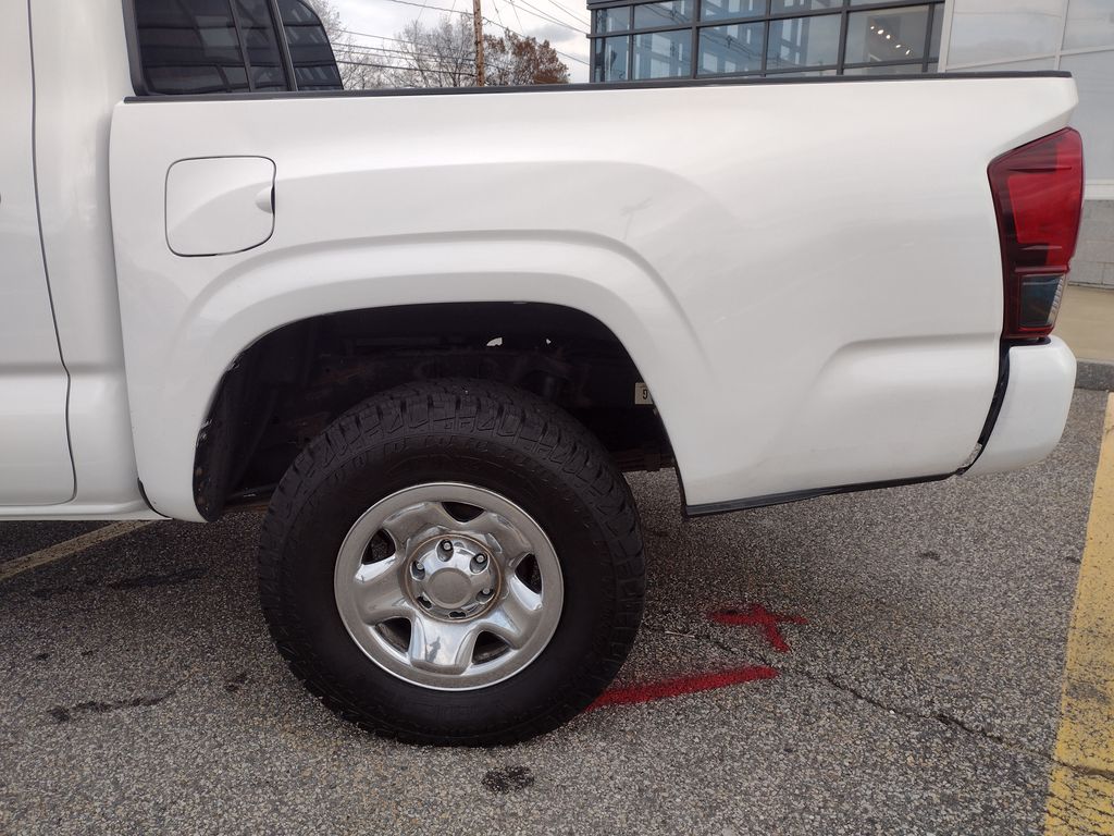 2019 Toyota Tacoma SR 4x4 photo 4