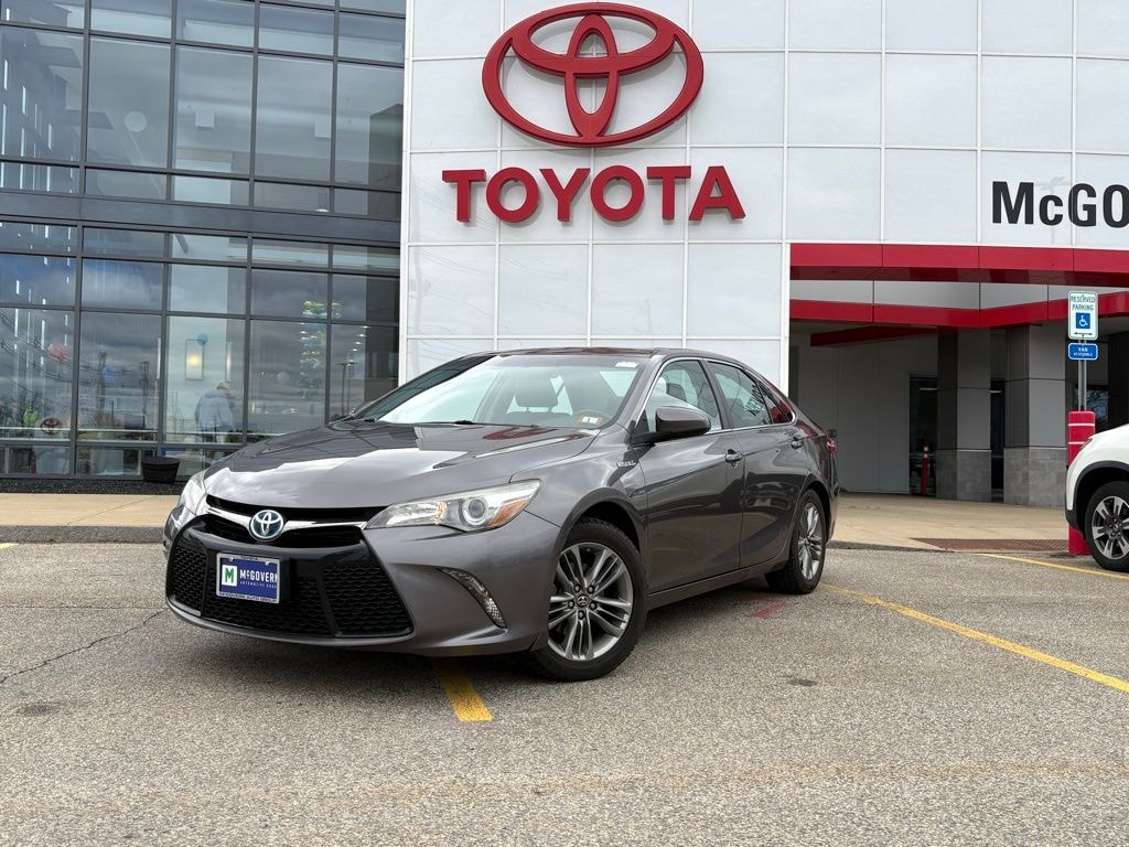 Used 2017 Toyota Camry Hybrid Sedan