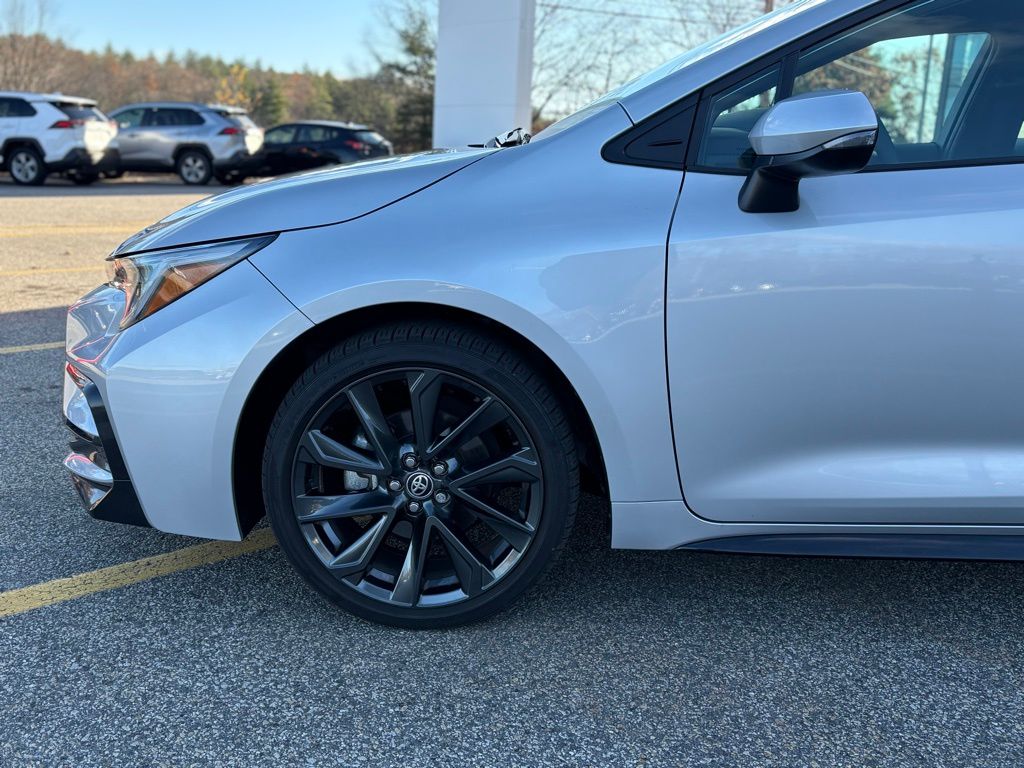 2024 Toyota Corolla SE photo 2