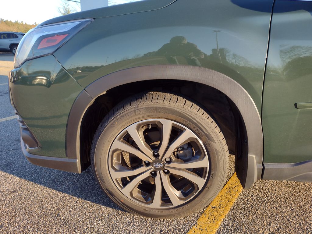 2023 Subaru Forester Limited photo 2