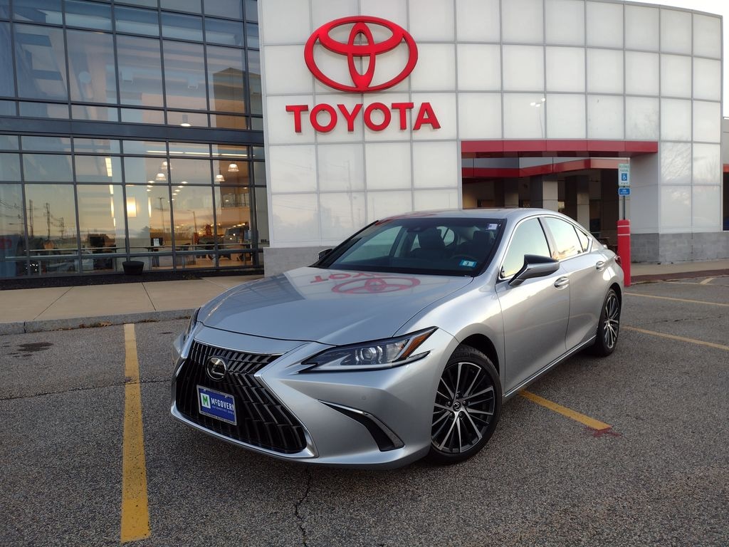 Used 2023 Lexus ES 350 Sedan