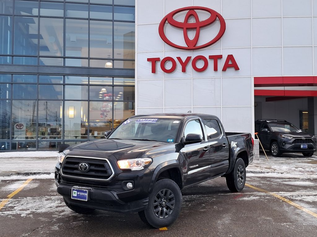 2023 Toyota Tacoma SR5's photo
