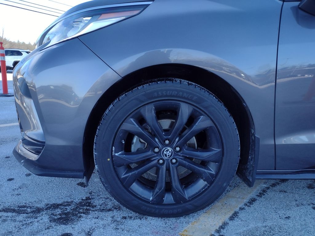 Used 2022 Toyota Sienna XSE 7 Passenger Van Passenger Van