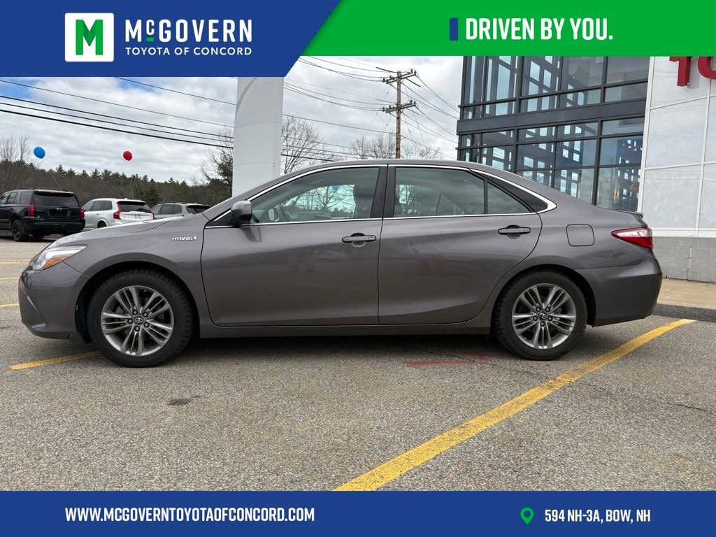 Used 2017 Toyota Camry Hybrid Sedan
