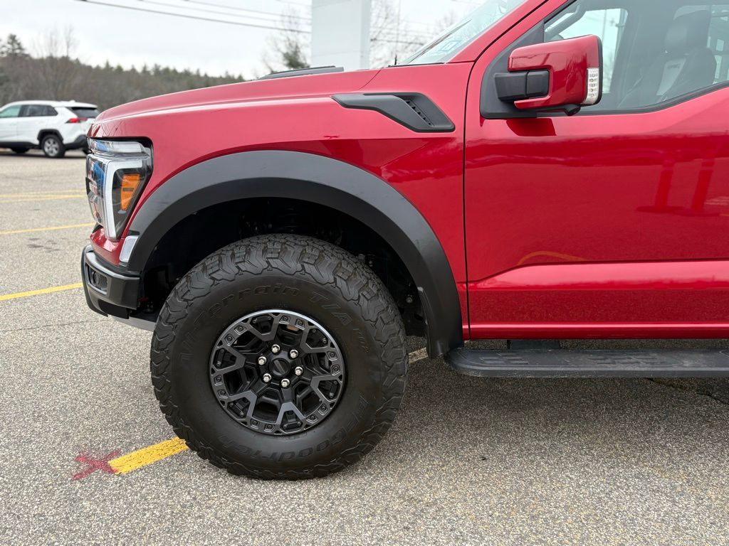 2024 Ford F-150 Raptor photo 2