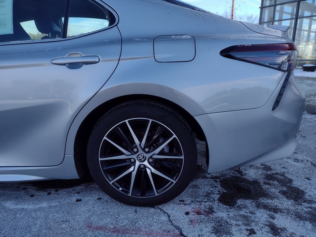 Used 2024 Toyota Camry SE Sedan