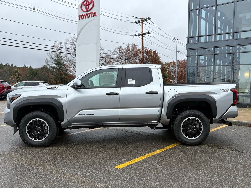 2025 Toyota Tacoma TRD Off-Road 4x4 Double Cab photo 3