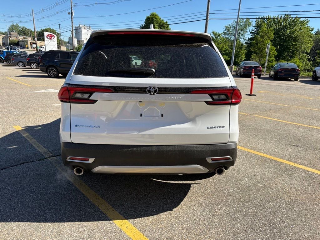 New 2026 Toyota Grand Highlander Hybrid MAX Limited SUV