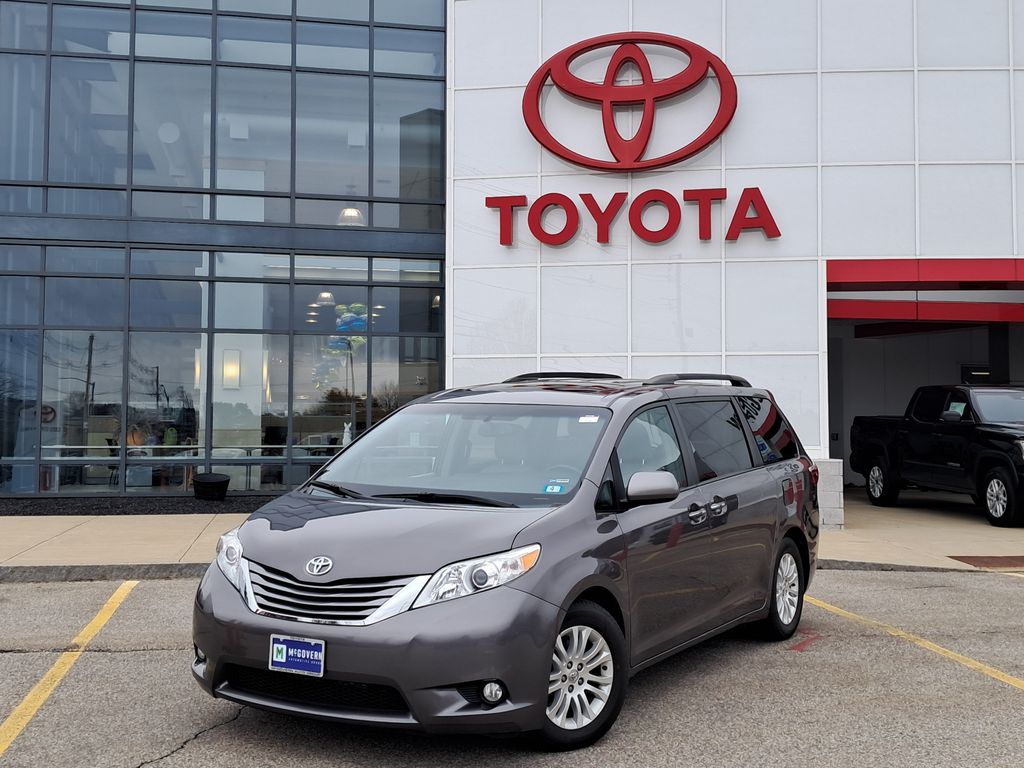 2015 Toyota Sienna XLE