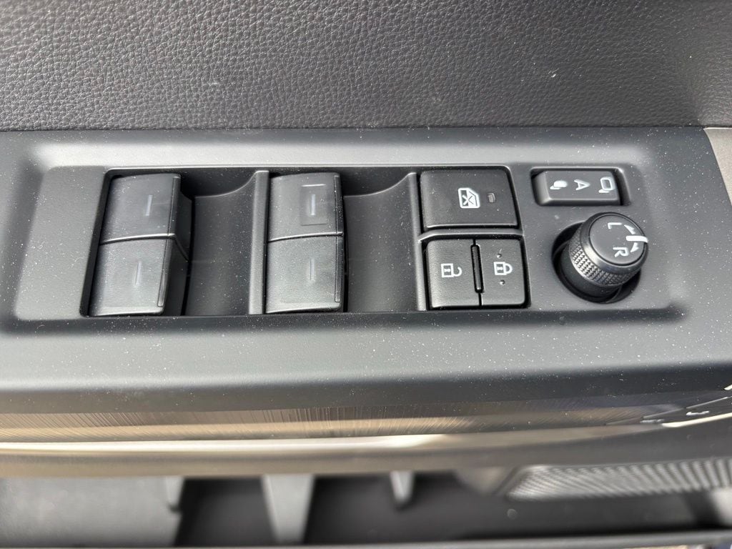 2026 Toyota Tundra Platinum - Photo 45