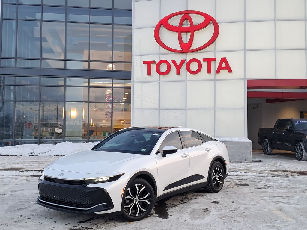 2023 Toyota Crown Sedan 