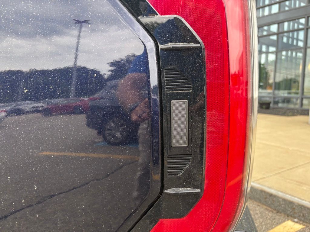2026 Toyota Tundra Platinum - Photo 24