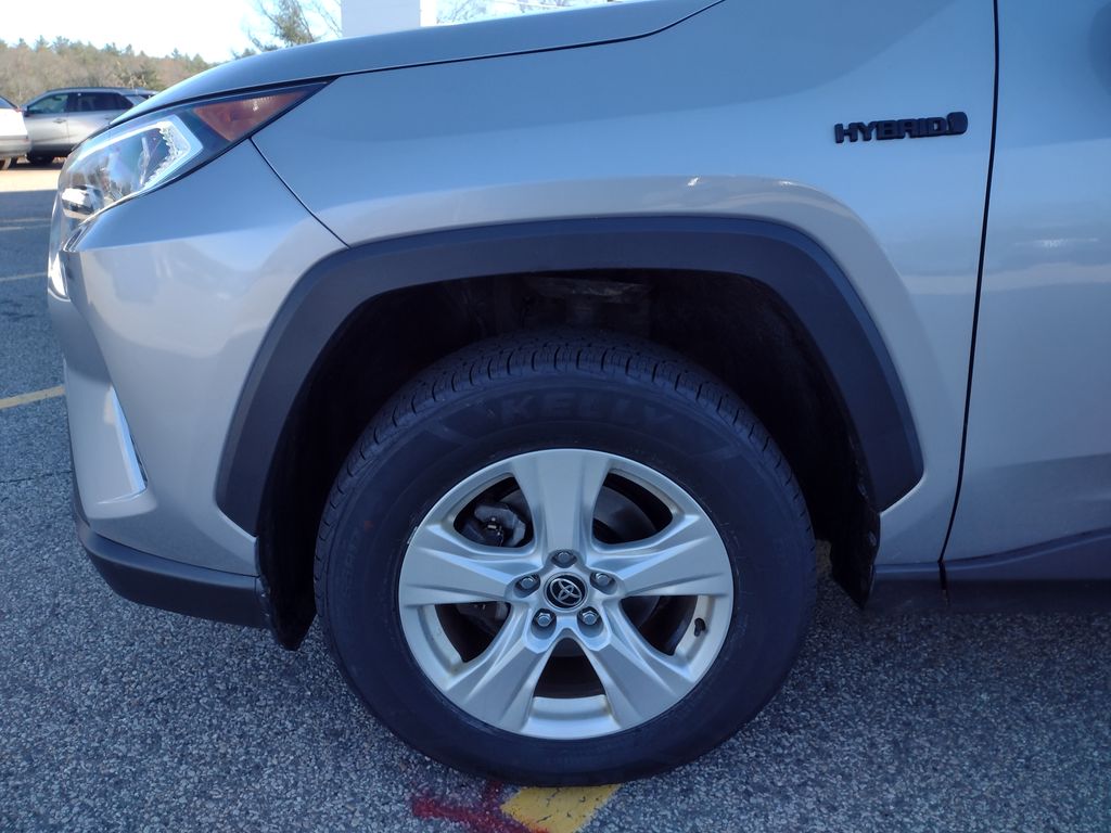 2021 Toyota RAV4 Hybrid XLE photo 2