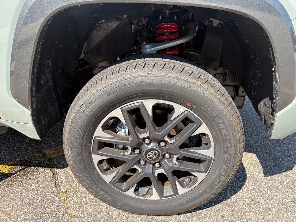 2026 Toyota Tundra Limited - Photo 33