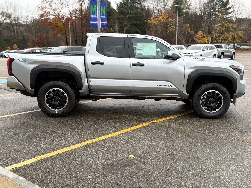 2025 Toyota Tacoma TRD Off Road - Photo 9