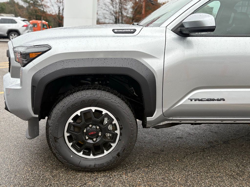 2025 Toyota Tacoma TRD Off Road - Photo 2