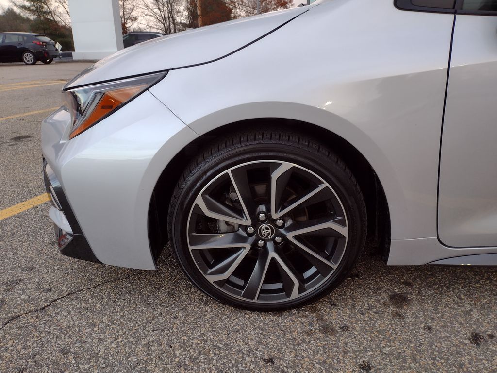 2022 Toyota Corolla SE photo 2