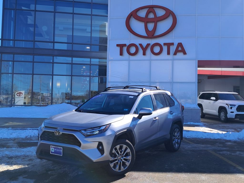 2022 Toyota RAV4 XLE Premium