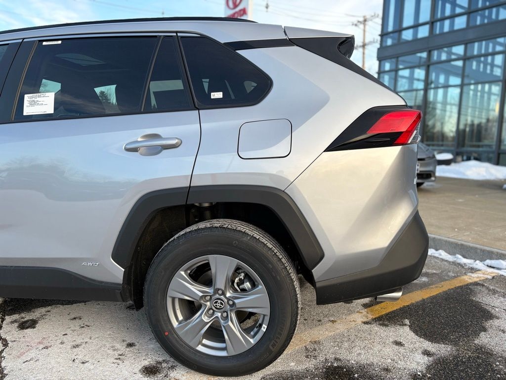New 2025 Toyota RAV4 Hybrid XLE SUV