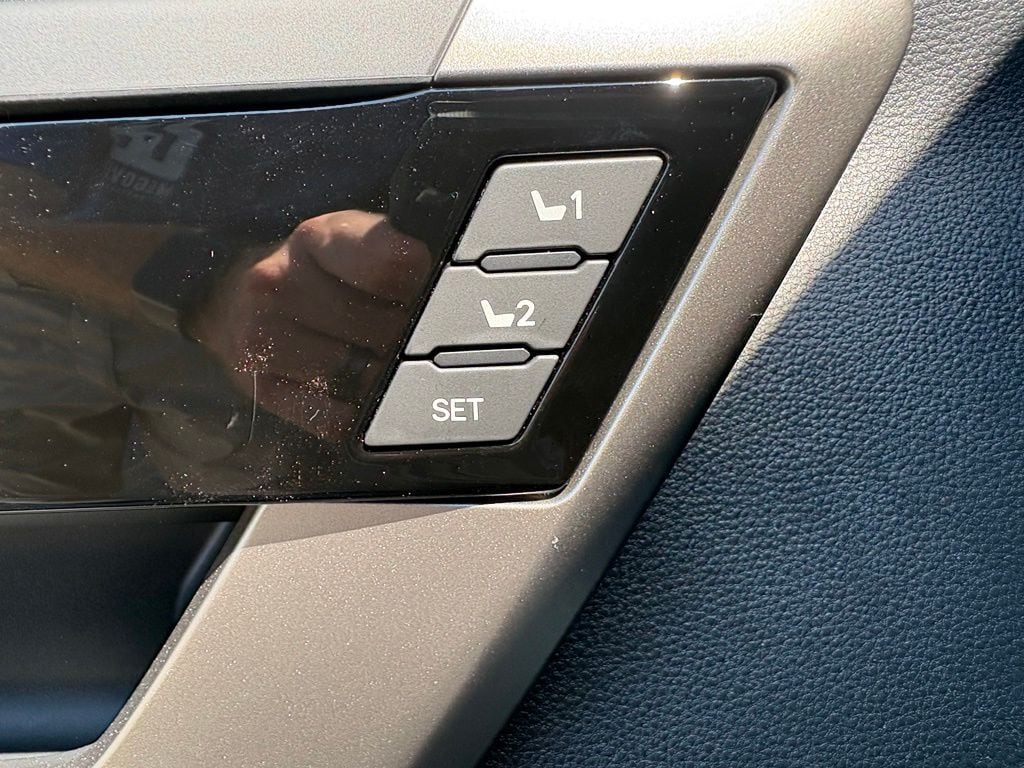 2026 Toyota Tundra Limited - Photo 26