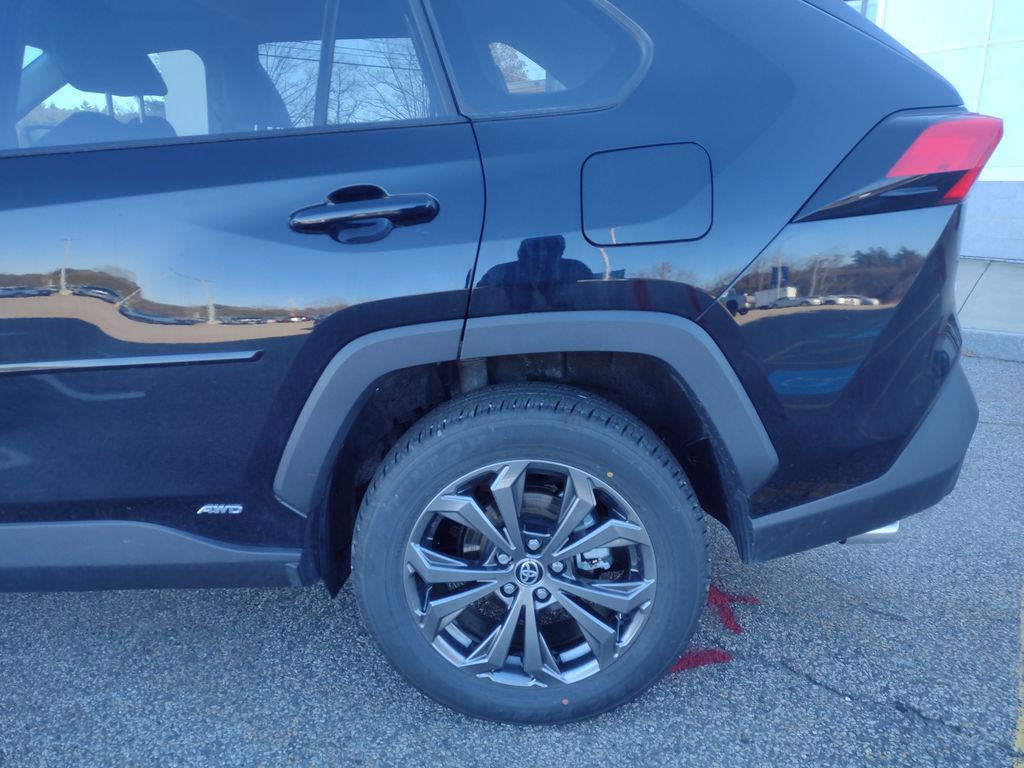 2025 Toyota RAV4 Hybrid XLE Premium photo 4