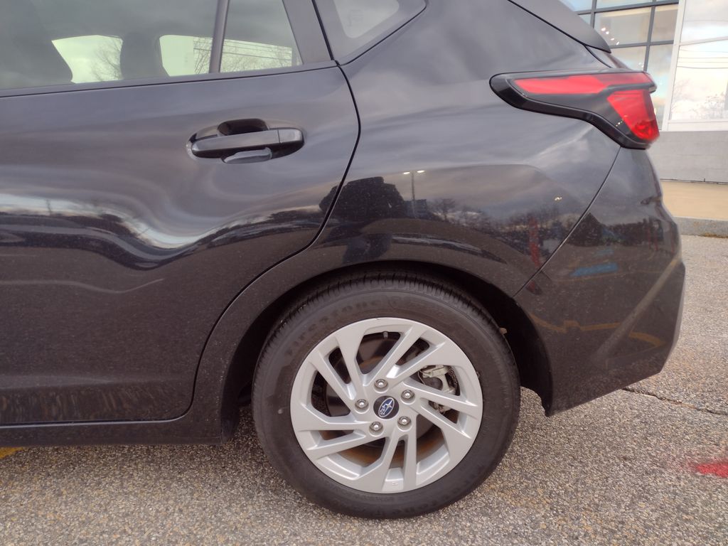2024 Subaru Impreza Base photo 3