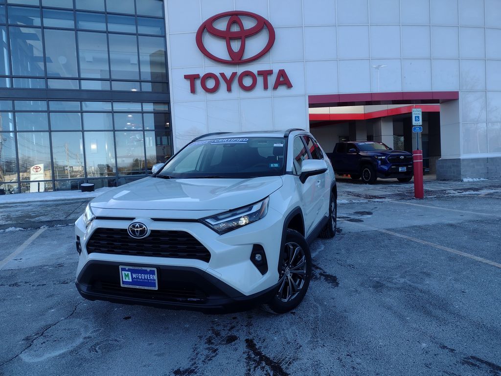 2025 Toyota RAV4 XLE Premium's photo