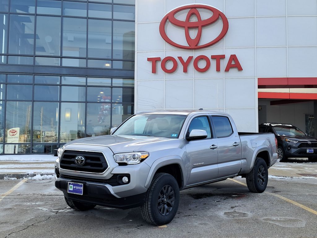 2023 Toyota Tacoma SR5's photo