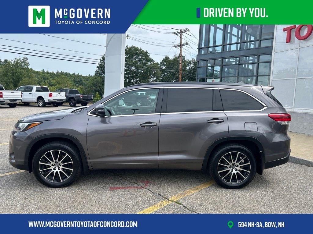 Used 2018 Toyota Highlander SE V6 SUV