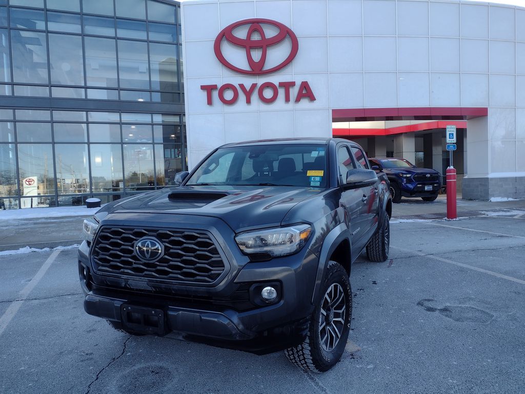 2023 Toyota Tacoma TRD Sport's photo