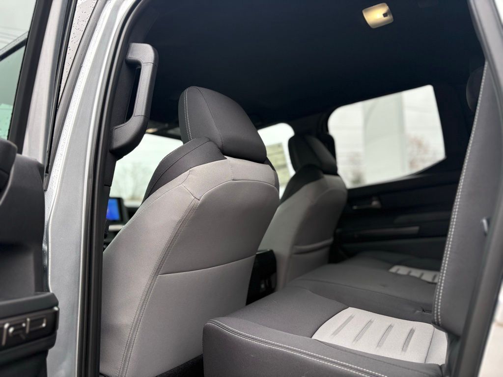 2025 Toyota Tacoma TRD Off Road - Photo 18