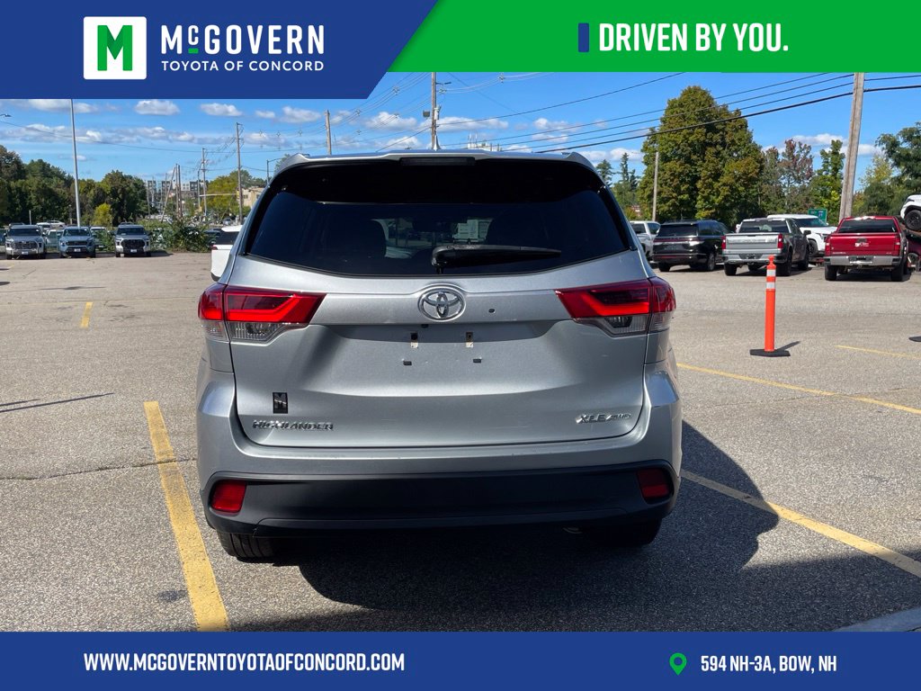 Used 2019 Toyota Highlander XLE V6 SUV