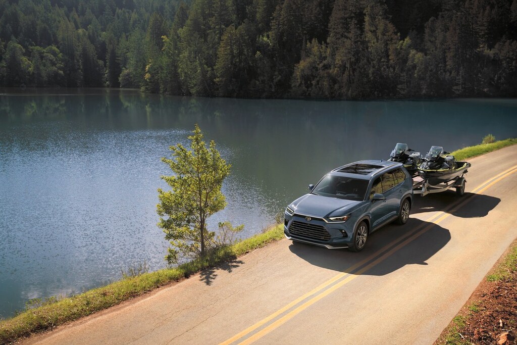 2026 Toyota Grand Highlander towing jet skis