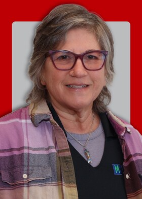 Staff member Sarah Wentworth from ID_2de31e