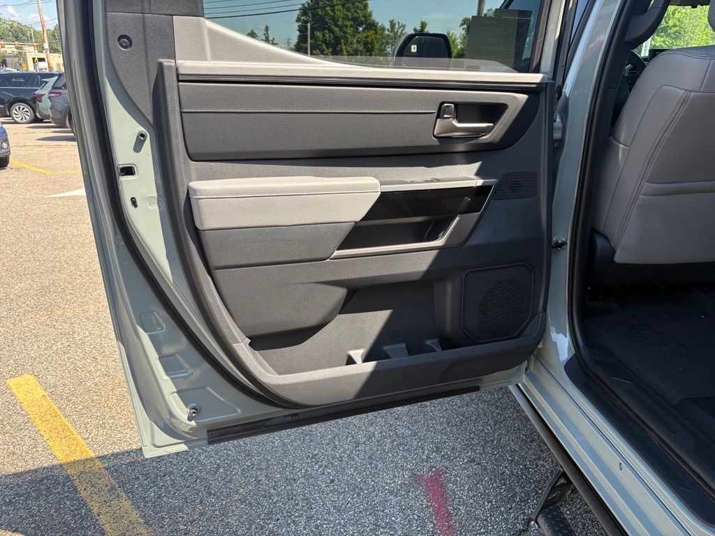 2026 Toyota Tundra Limited - Photo 15