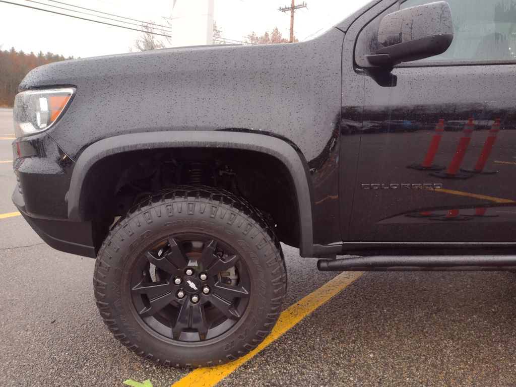 2021 Chevrolet Colorado ZR2 photo 2