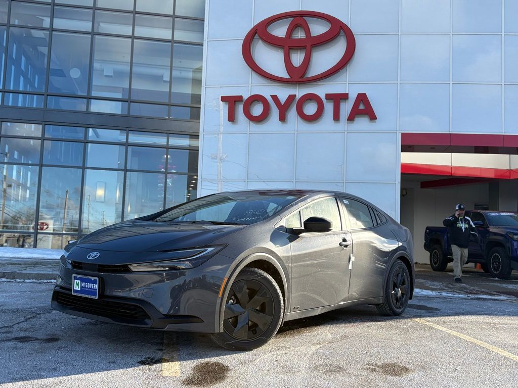 2026 Toyota Prius LE's photo