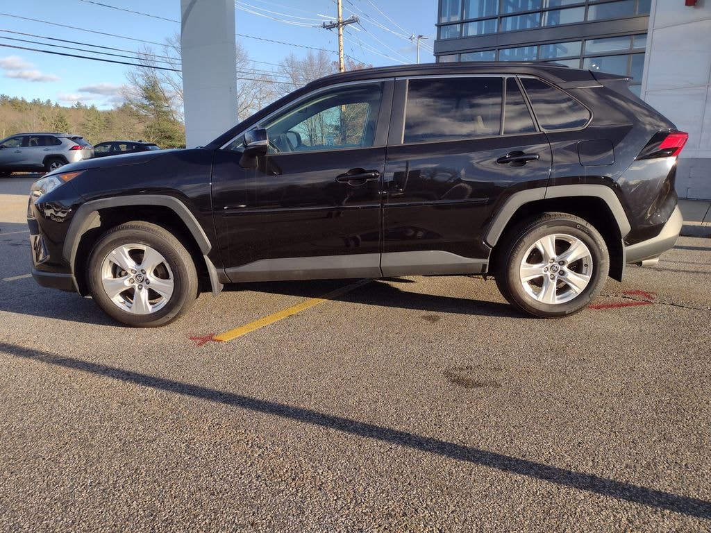 Used 2021 Toyota RAV4 XLE SUV