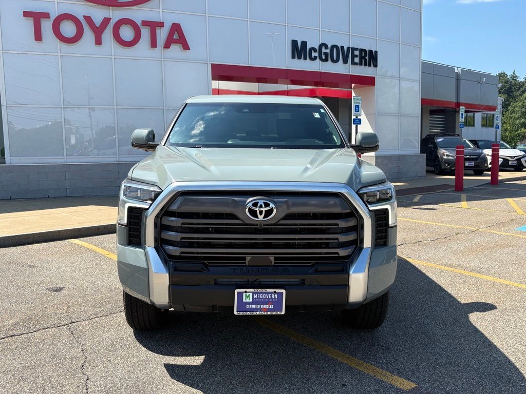 2026 Toyota Tundra Limited - Photo 8