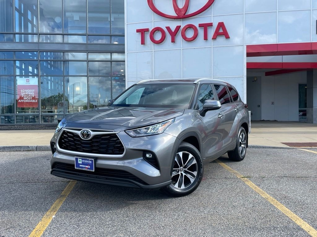 Used 2026 Toyota Highlander Hybrid XLE SUV
