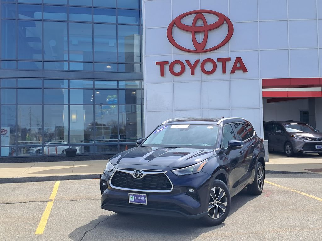 2024 Toyota Highlander SUV 