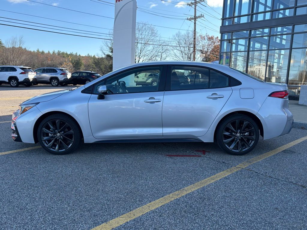 2024 Toyota Corolla SE photo 3