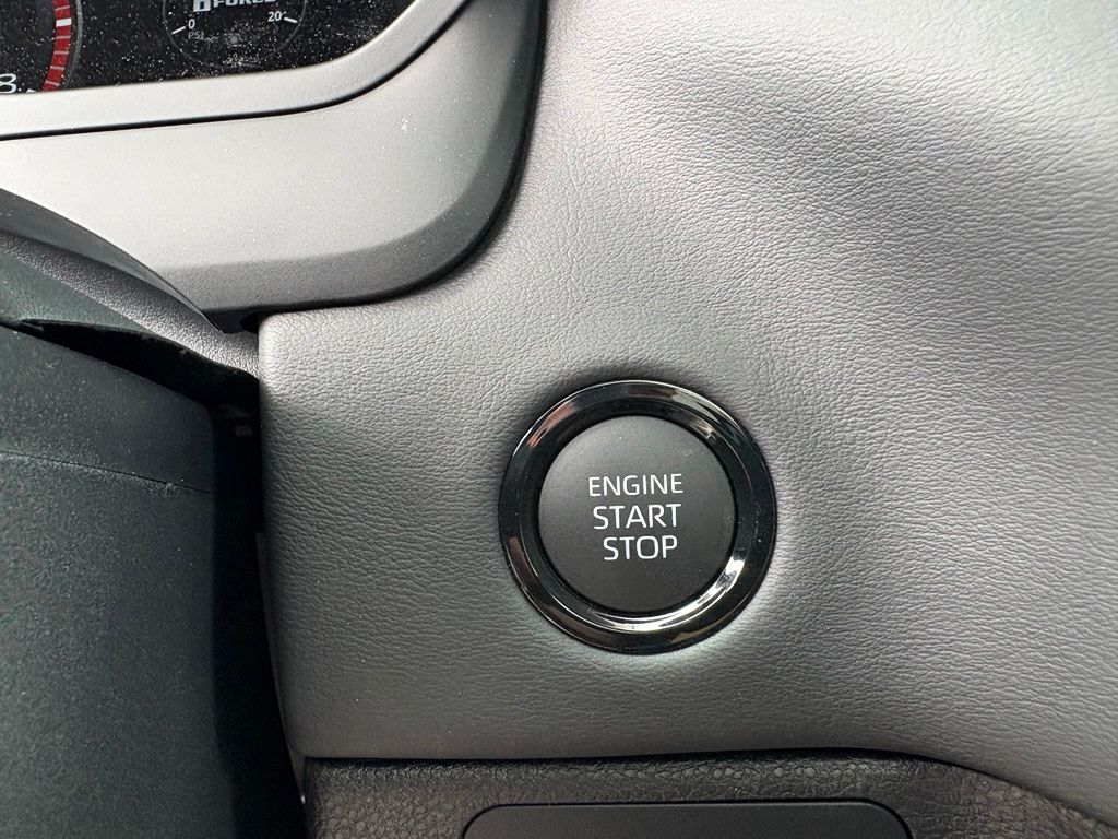 2026 Toyota Tundra Platinum - Photo 32
