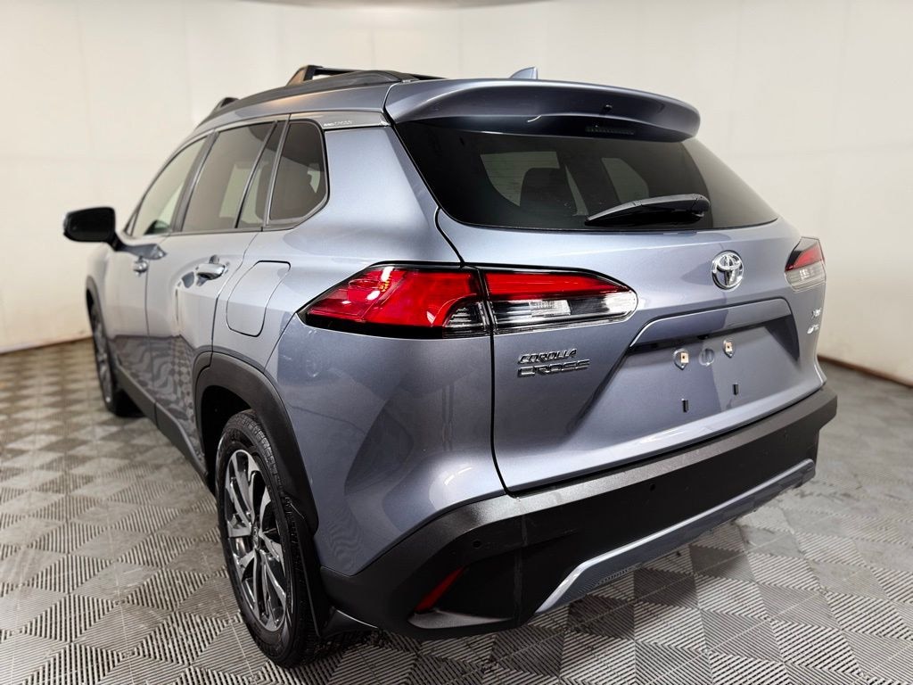 Used 2022 Toyota Corolla Cross XLE SUV
