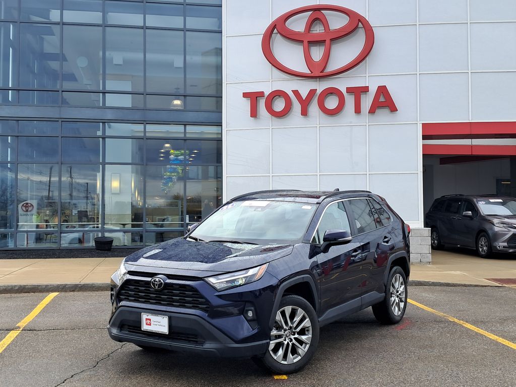 2025 Toyota RAV4 XLE Premium