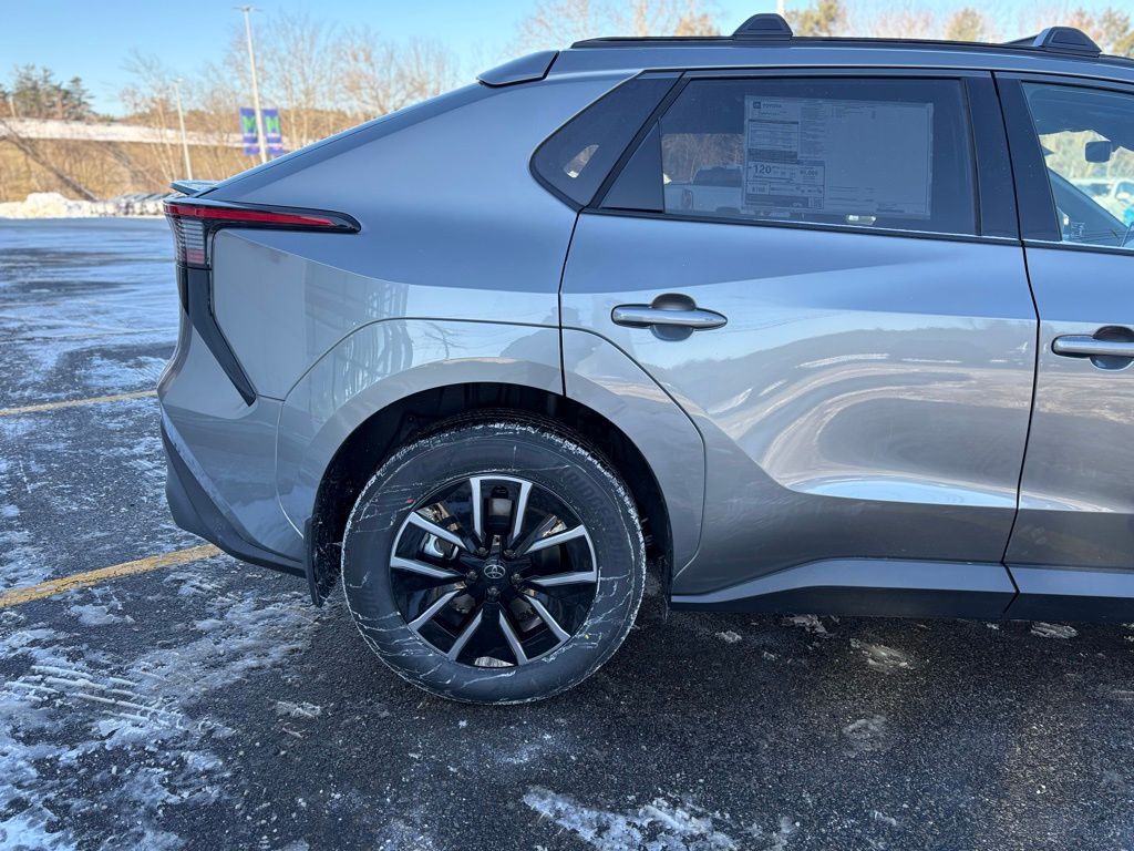 2026 Toyota bZ XLE - Photo 8
