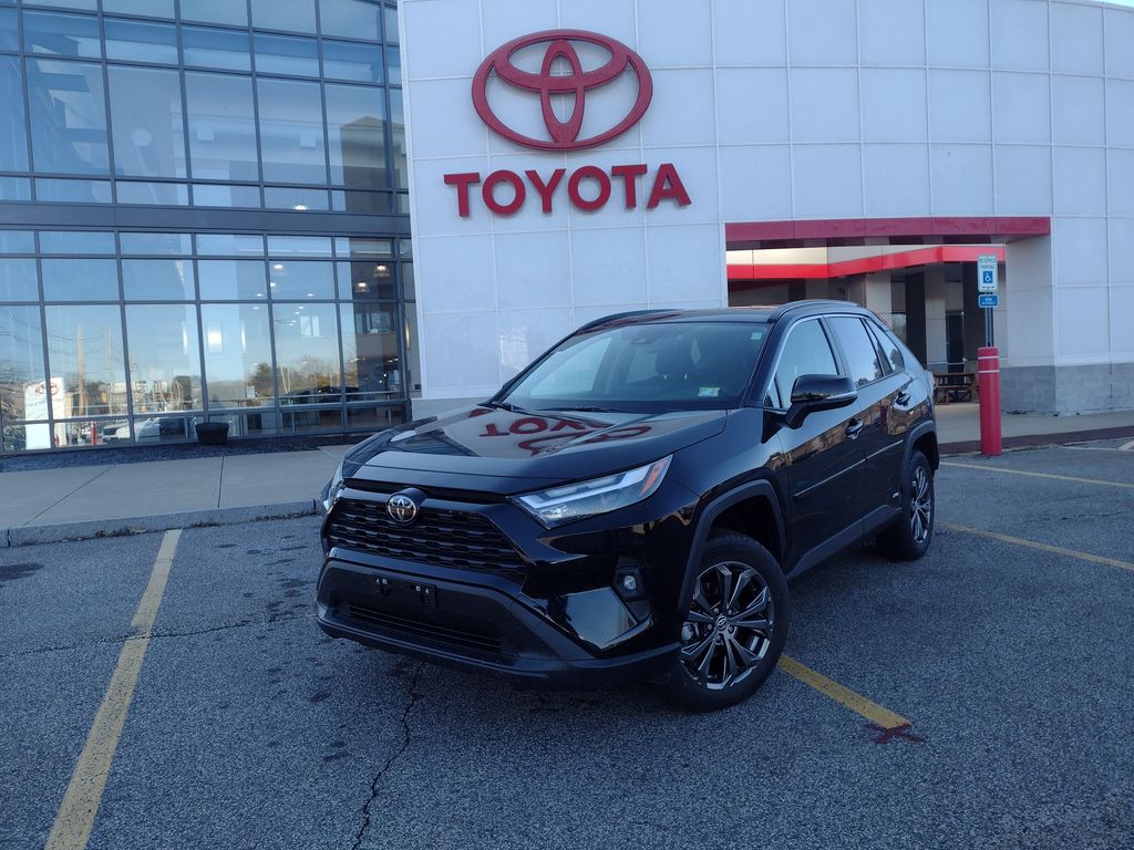 2025 Toyota RAV4 Hybrid SUV 