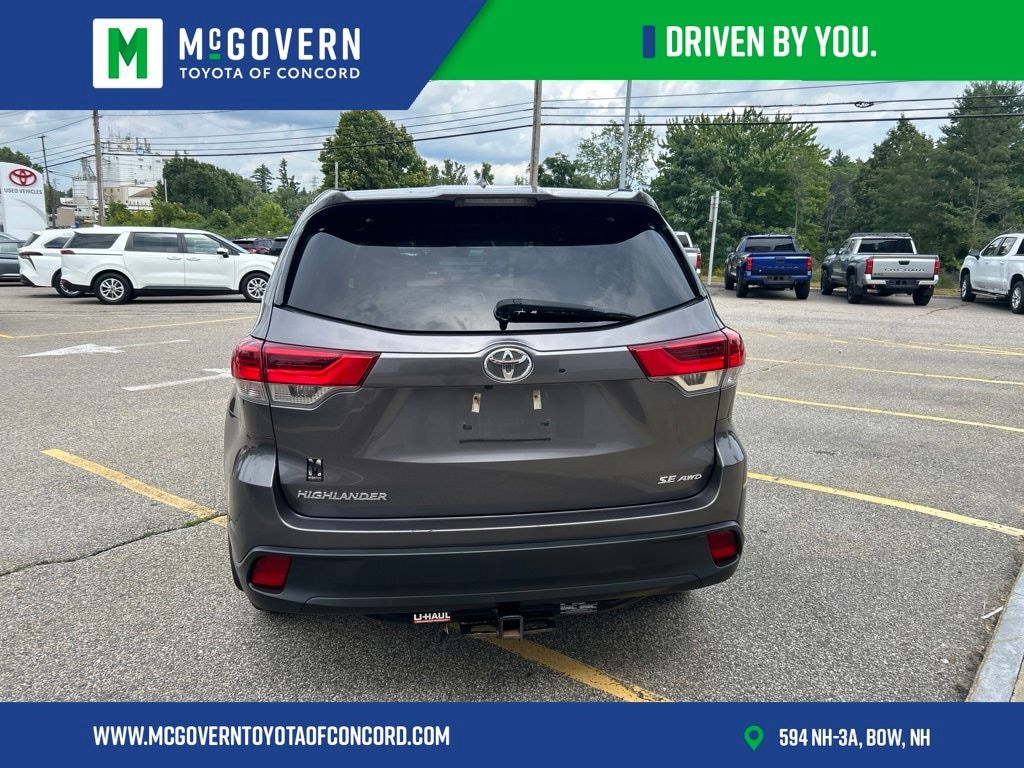 Used 2018 Toyota Highlander SE V6 SUV