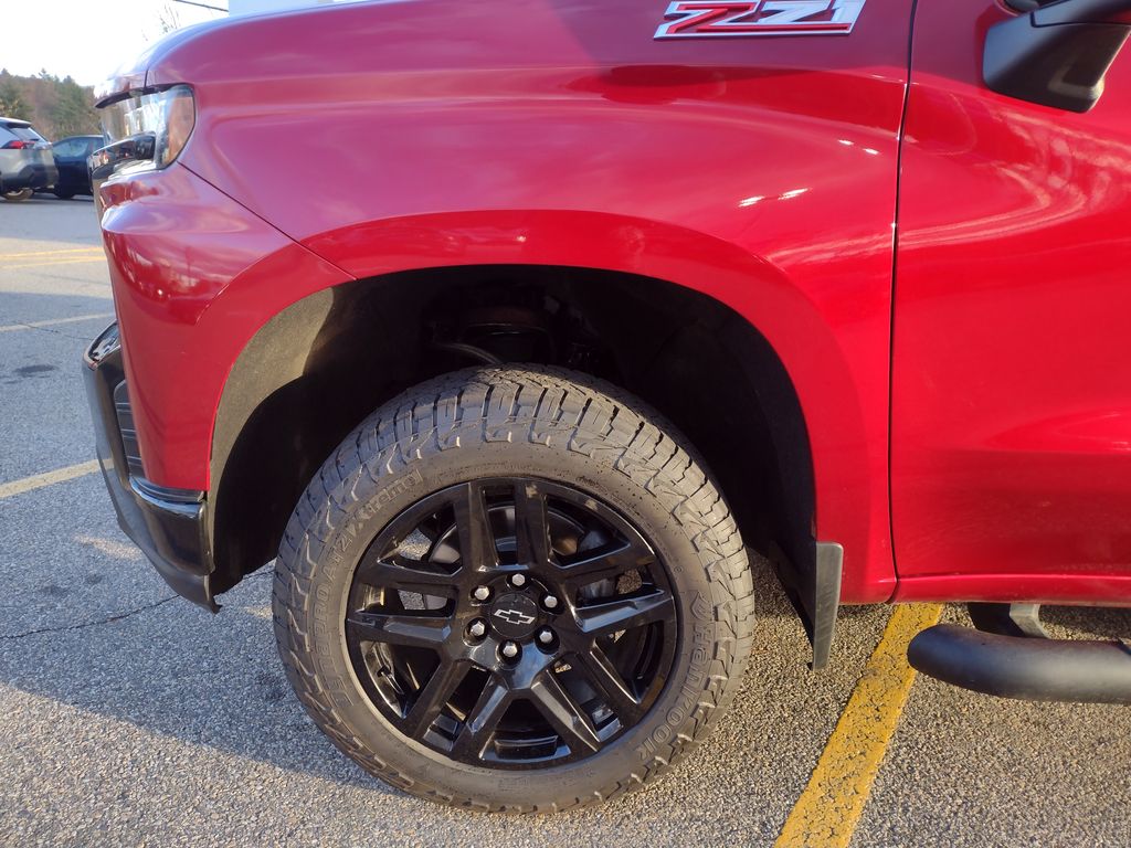 2022 Chevrolet Silverado 1500 LT Trail Boss photo 2