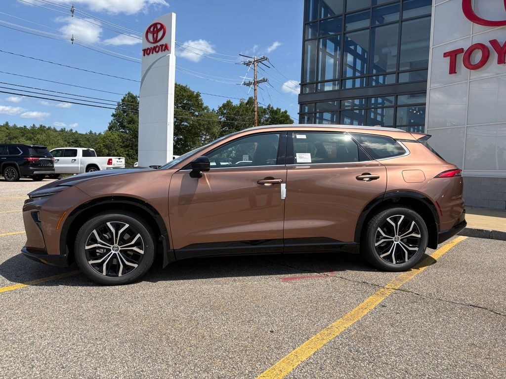 New 2026 Toyota Crown Signia XLE SUV